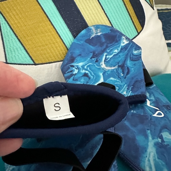 Water Socks Neoprene Beach Booties OMGear Low 3mm Anti-Slip Wetsuit Footwear NWT - Picture 9 of 9